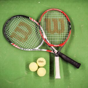 Tenniskenttä